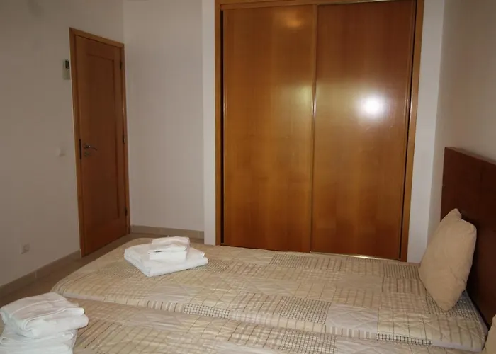 T1 Da Rocha/varandas Do Sol 3 Apartamento *